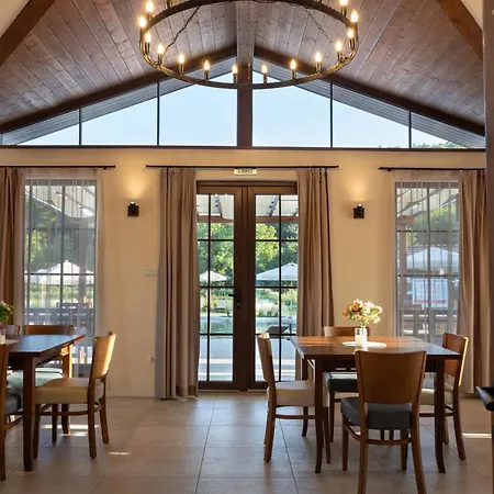 бащината стряха Beli Osŭm